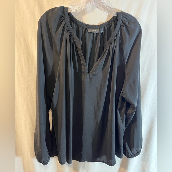 Apt 9 Black long sleeve silky peasant blouse - Picture 1 of 6